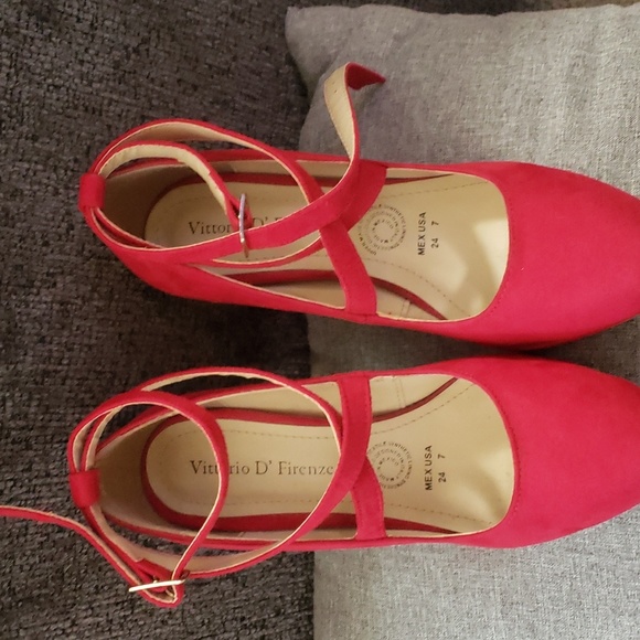 Size 7, Dark Red Heels - Picture 3 of 3